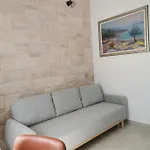 Robinson House In With Sea View, Terrace 4452-1 Hébergement de vacances Okrug Gornji